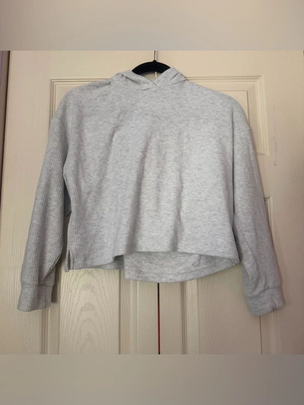 Girls‎ Old Navy Light Gray Cropped Hoodie